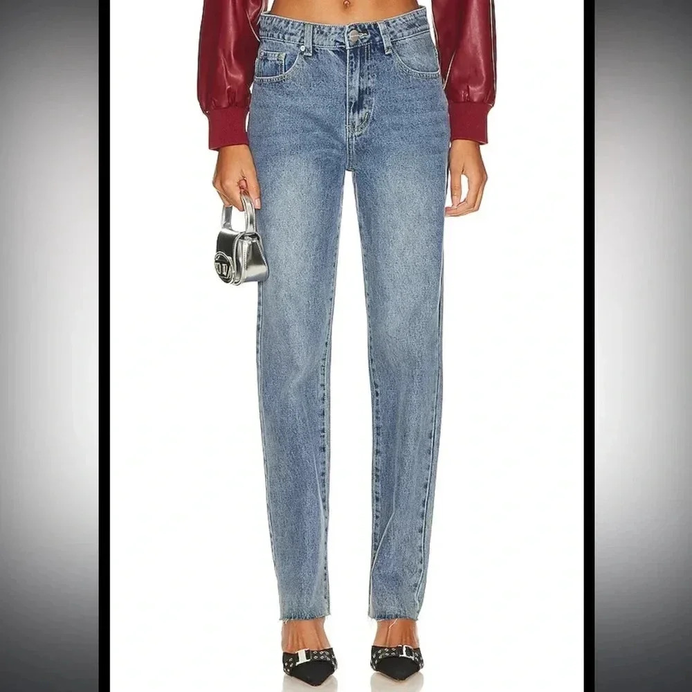 Superdown by REVOLVE Dylan Straight Jean. size 28